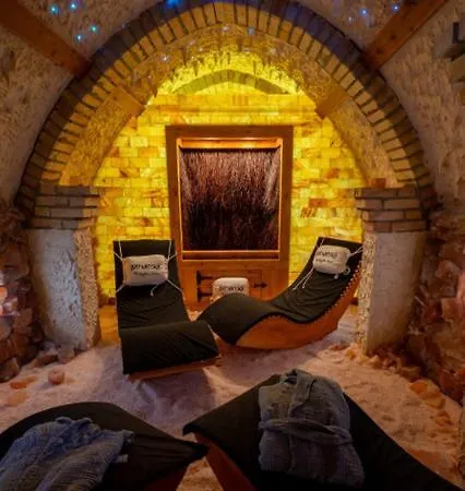 Pod Kogutem I Sowa - Bio Wioska Z Domkami Premium W Goralskim Stylu Vip Landhaus Postołowo