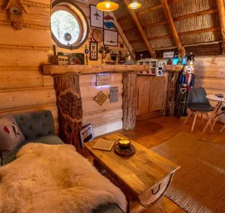 Pod Kogutem I Sowa - Bio Wioska Z Domkami Premium W Goralskim Stylu Vip *