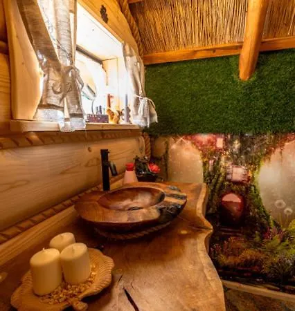 Landhaus Pod Kogutem I Sowa - Bio Wioska Z Domkami Premium W Goralskim Stylu Vip