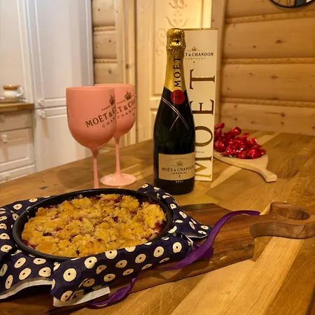 Pod Kogutem I Sowa - Bio Wioska Z Domkami Premium W Goralskim Stylu Vip Venkovský dům *