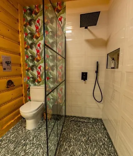 Pod Kogutem I Sowa - Bio Wioska Z Domkami Premium W Goralskim Stylu Vip * Postołowo