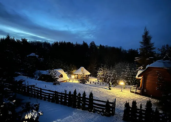 Lantställe Pod Kogutem I Sowa - Bio Wioska Z Domkami Premium W Goralskim Stylu Vip Postołowo